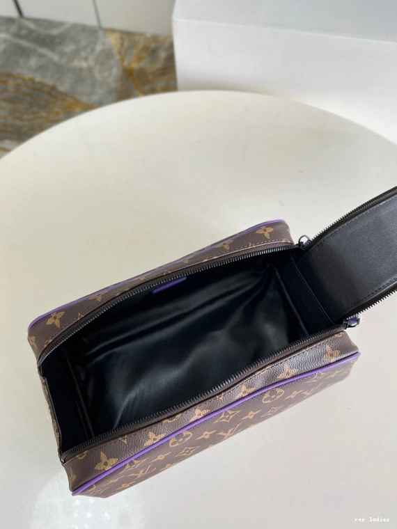 Cheap TOILET LOUIS KIT VUITTON DOPP POUCH 0709